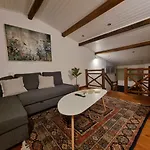 Portview Casa Neoria
